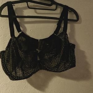 Paramour Lace Bra with Keyhole